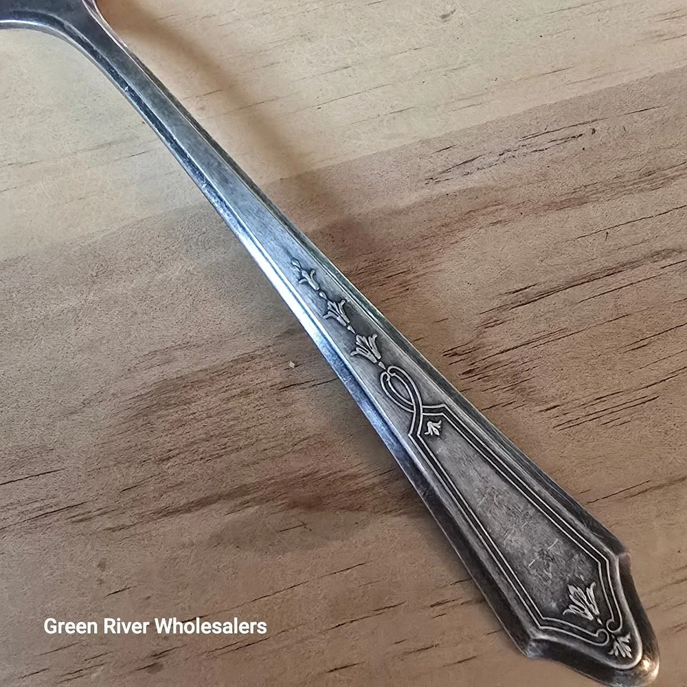 Oneida Tudor Plate Elaine‎ 1948 Silverplate Cold Meat Serving Fork 8.25 Inch
